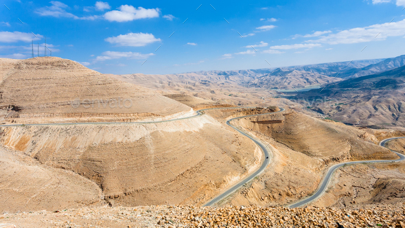 King highway in mountain near Al Mujib dam