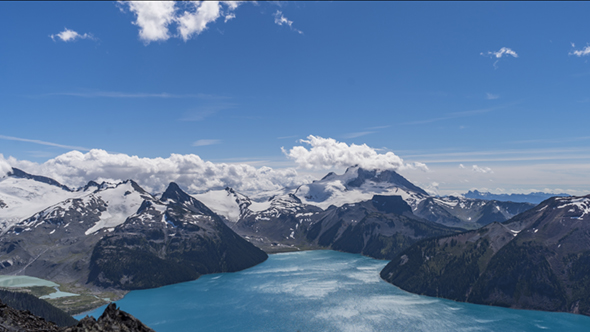 Mountain Lake Cloud Time Lapse (4K) alt