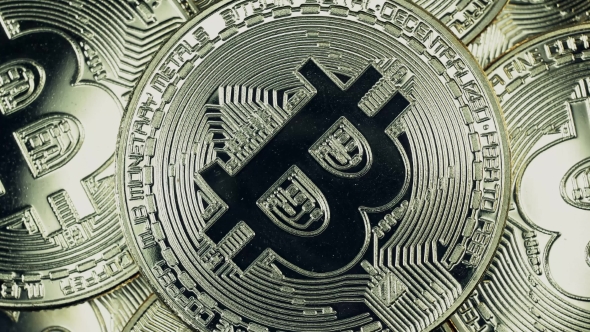 Crypto Currency Gold Bitcoin - BTC - Bit Coin.  Shots Crypto Currency Bitcoin Coins Rotatin alt