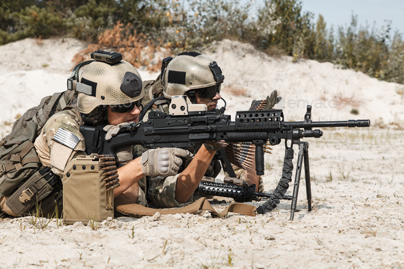 US Army Rangers machinegun crew