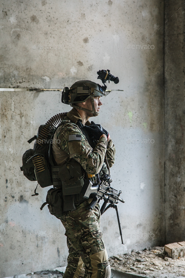 US Army Ranger with machinegun
