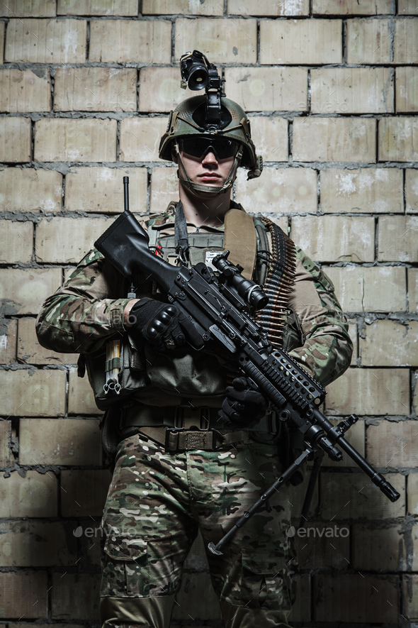 US Army Ranger with machinegun