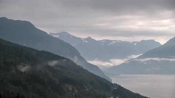 ProRes Time Lapse of Clouds in Norwegian Mountains (Hornindal, Møre og Romsdal, Norway) alt