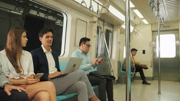 internet of thing ,On the subway, people use their phones to communicate on social media