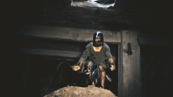 the Robber with the Knife Jumps Down and Walks Forward. alt