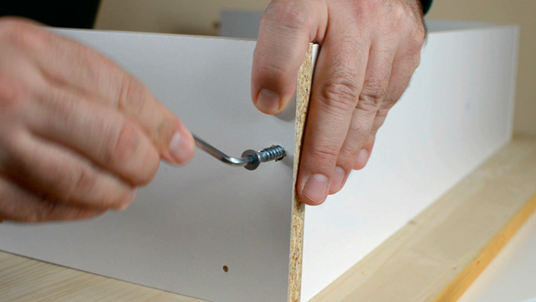 Screwing with Allen Key