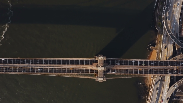 Aerial View of Brooklyn Bridge Through the East River From the Manhattan To Brooklyn in New York alt