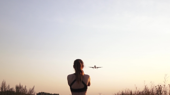 Girl Meets a Plane