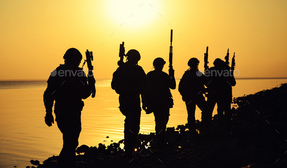 Army soldier silhouettes - Stock Photo - Images