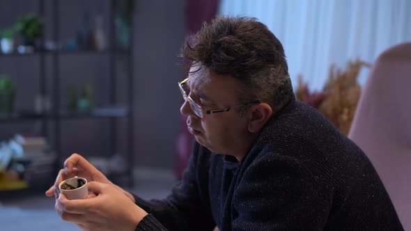 Coffee fortune teller. alt