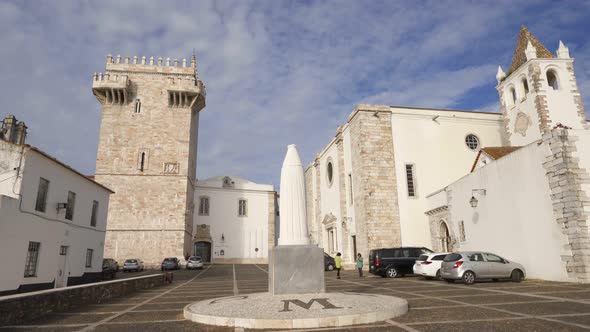 Estremoz castle in Alentejo, Portugal alt