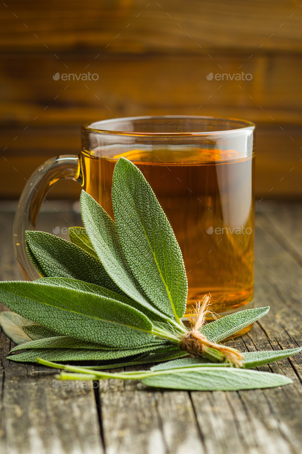 Sage tea and leaves.