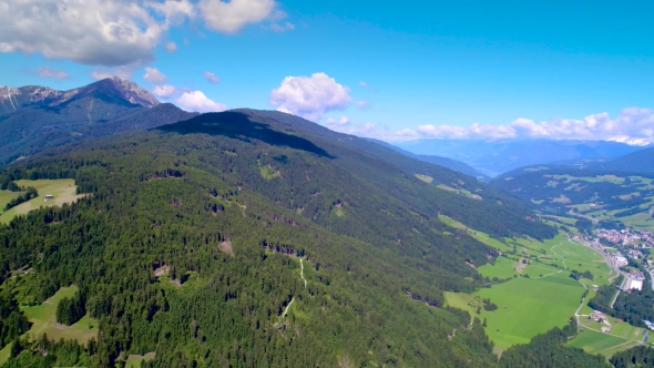 Scenic View of the Beautiful Landscape in the Alps alt