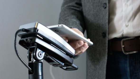 Contactless Payment with Smartphone