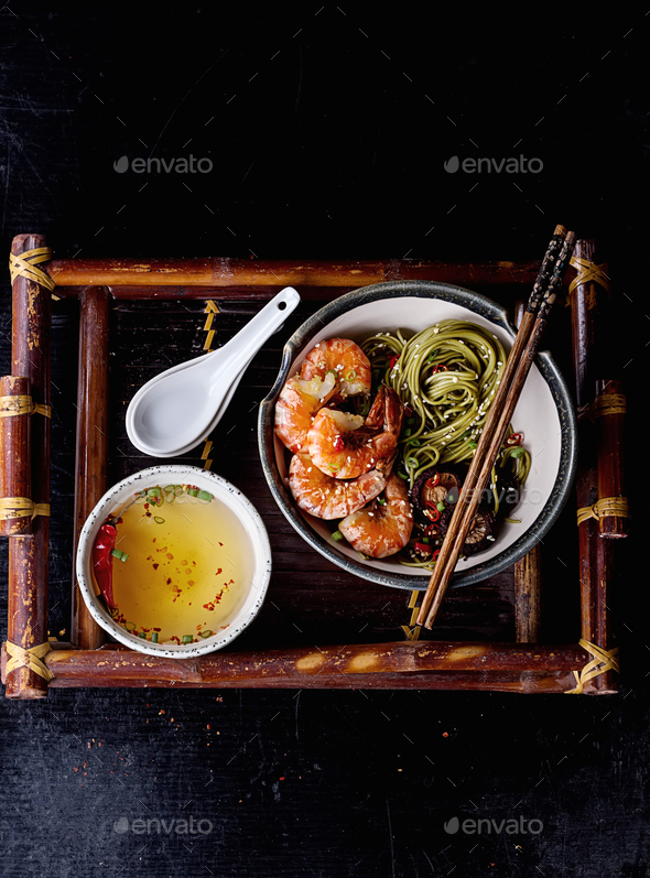 Green tea soba noodles with shrimp