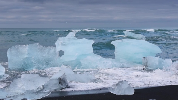 Icebergs in Jokulsarlon Glacial Lagoon