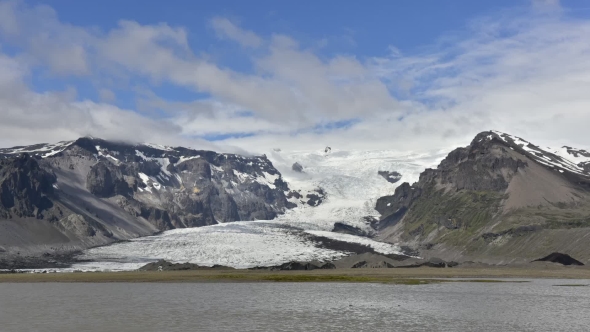 Icebergs in Jokulsarlon Glacial Lagoon