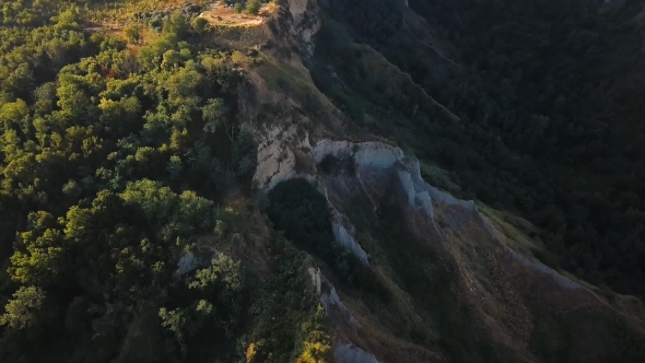 Sunlit Castle Landscape alt