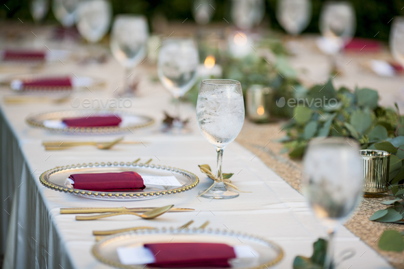 Elegant Table Set Up For Dinner, How To Set Up Reception Tables For Wedding