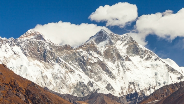 Mount. Everest, 8845m Highest Mountain. alt