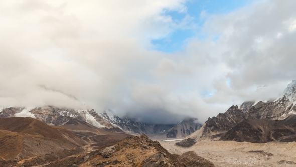 of Nuptse, Everest Region, Himalaya, Nepal alt