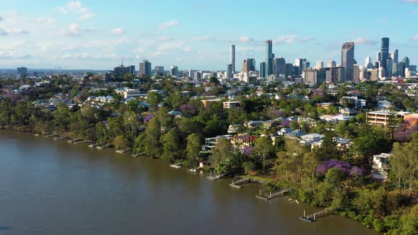 Aerial view of Houses along the Brisbane River, Brisbane. alt