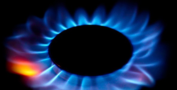 Natural Gas Inflammation in Stove Burner