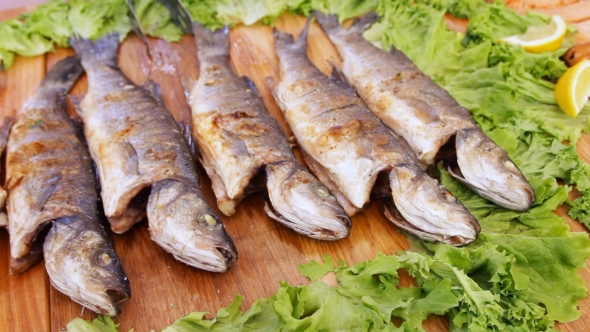 Baked Red Salmon with Salad