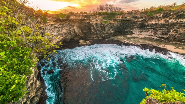 Rock Coastline and Stone Arch Over the Sea at the Broken Beach, Nusa Penida, Indonesia alt