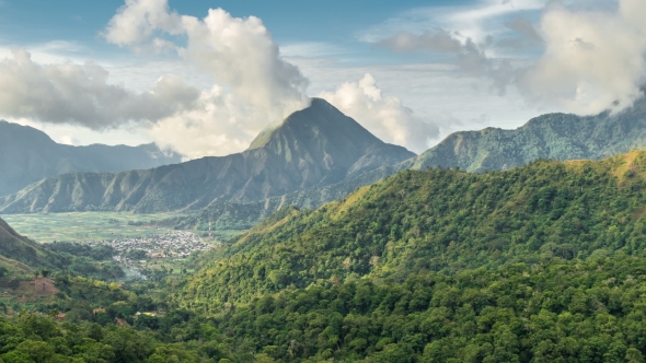 Pergasing Hill at Sembalun Village at the Lombok Island, Indonesia alt