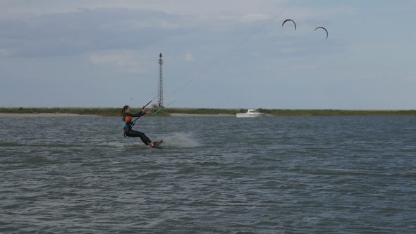 Kite Surfing in the Bay