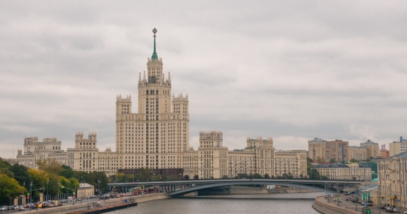 Stalin Era Tower Building Skyscraper on Kotelnicheskaya Embankment alt