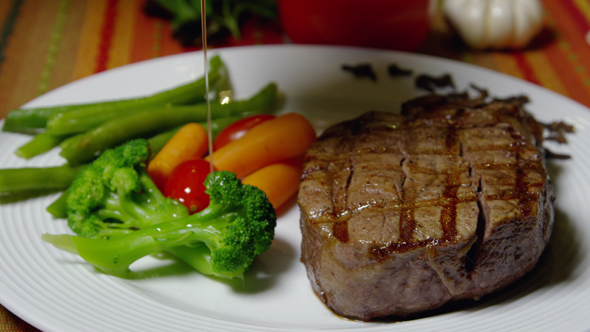 Beef Fillet Mignon Grilled and Vegetables on White Plate 33b