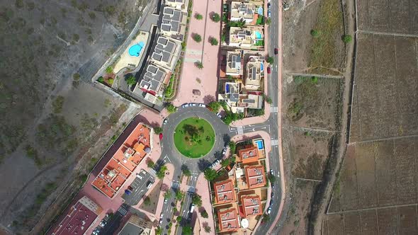 Aerial overhead clip from a drone over a roundabout / 20 Full Hd