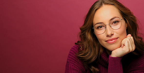 Stunning Girl in Specs alt