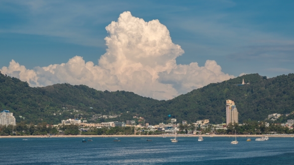 View of Patong Beach, Phuket Island, Thailand alt