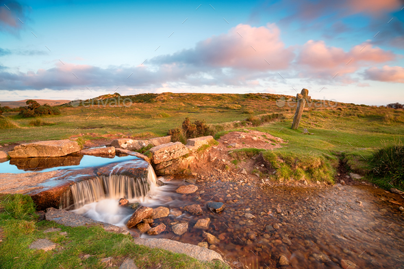 Beckamoor Cross on Dartmoor - Stock Photo - Images