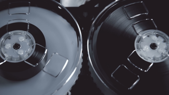 Malinovye Coil on the Old Playback Device and Sound Recording,as Used for Wiretapping alt