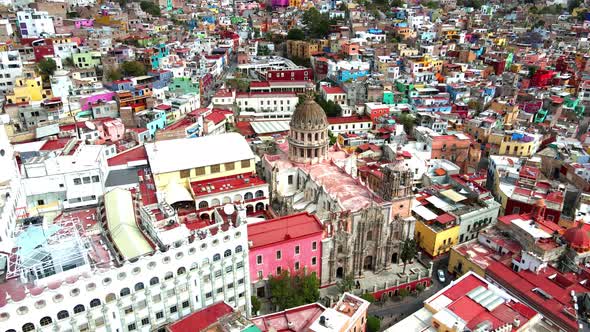 Basilica de Guanajuato , Mexico, 4K Drone Shot, Church, Hispanic, Colonial alt