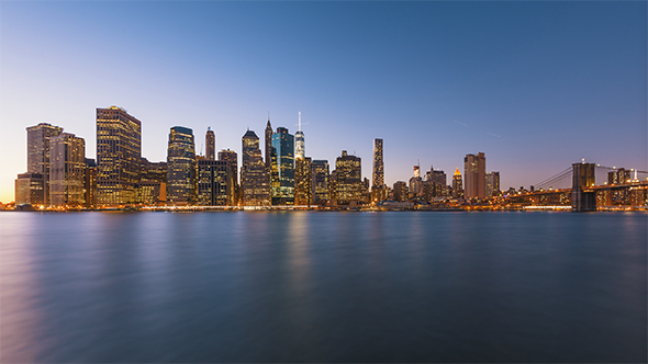 New York City - Day to Nigh Transition - Brooklyn Bridge