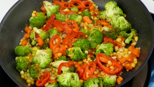 Stir in a Skillet Fry Vegetables