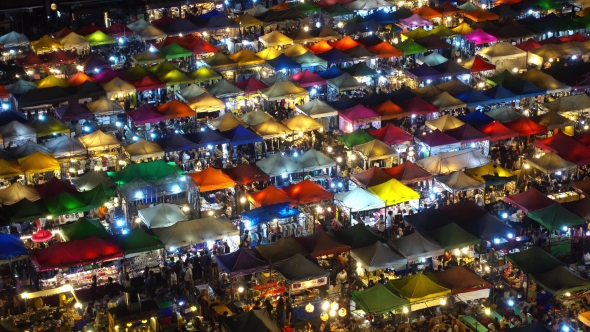 High View of Rod Fai Night Market, Ratchada alt