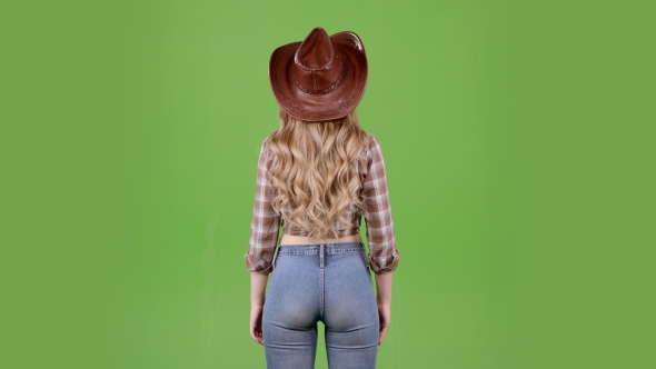 She turned around. Стоят за спиной Green Screen. Разные фоны где стоит девочка. A bunch of clothes Green Screen.