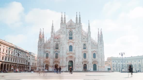 Milan Cathedral (Duomo) Timelapse alt