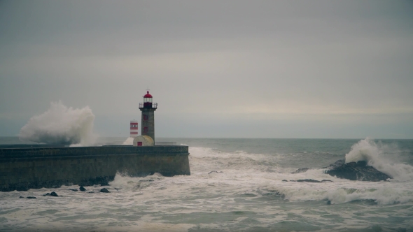 Storm on the Atlantic Coast  alt