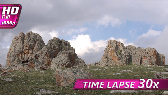 Clouds in the Mountainous Rocks alt