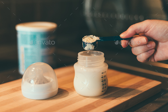 preparing baby formula