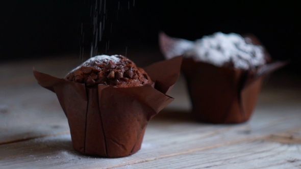 Muffin Cake with White Powdered Sugar alt