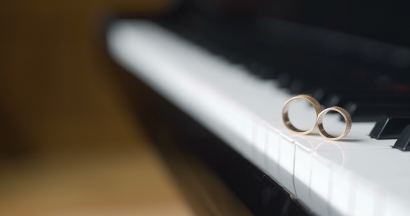 Piano and Wedding Rings alt