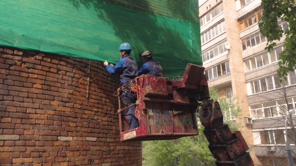 Installing Protective Nets